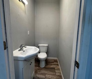 For Lease - 3112 PETER Street, Windsor, Ontario - Photo 5