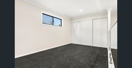 Stylish Townhouses in Town Centre - Photo 4