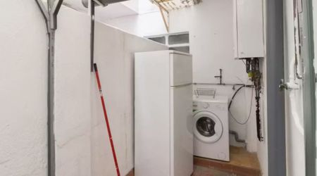 Carrer de Pareto, L'Hospitalet de Llobregat, Catalonia 08902 - Photo 3