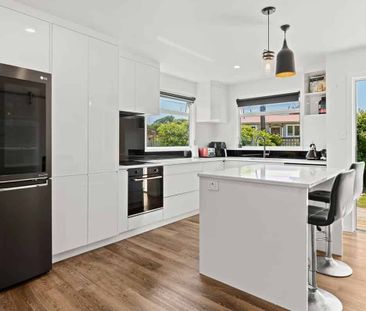 Welbourn - 4 Bedrooms - Photo 2