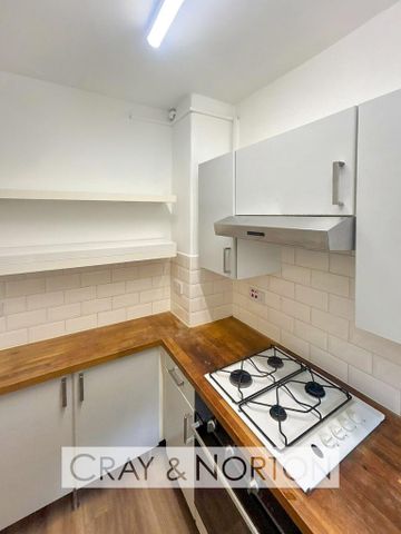 2 bedroom flat to rent - Photo 3