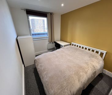 Room in a Shared Flat, Whatfside Point South, E14 - Photo 3