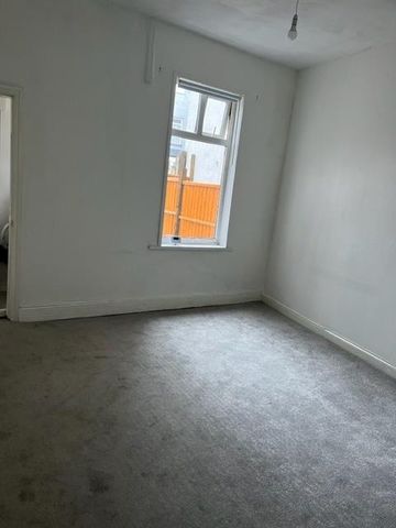 Studio Flat, Handsworth, B21 - Photo 3