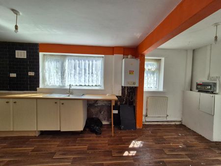 2 bedroom terraced house to rent - Photo 5