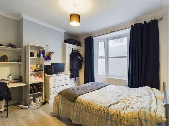 Upper Lewes Road, Brighton, BN2 - Photo 1