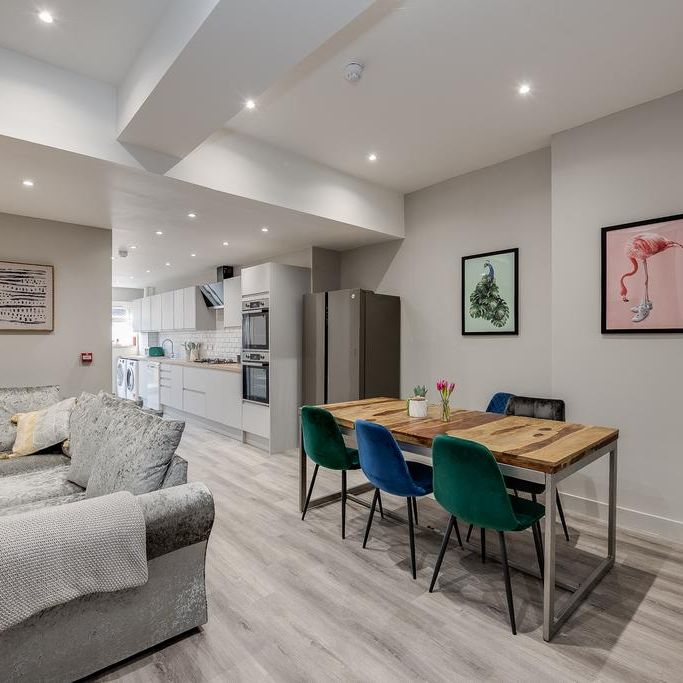 6 bedroom house of multiple occupation to rent - Photo 1