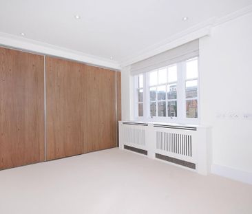 3 bedroom flat to rent - Photo 4