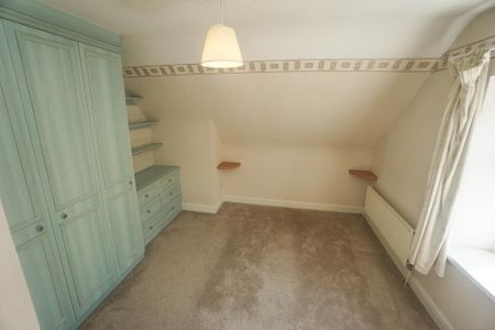 3 bedroom semi-detached house to rent - Photo 5