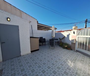 REF.7721 – Renovated House with Spacious Terrace Near the Salt Lake... - Photo 4