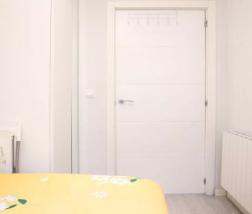 Double bed in Room in a shared 1-bedroom apartment for rent in Abra... - Photo 5