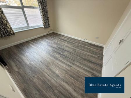 4 bedroom semi-detached house to rent - Photo 5