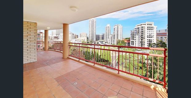 Villa-Style Terrace 2 Bedroom Apartment - Photo 1