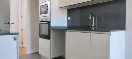 4 bedroom luxury Flat for rent in Mataró, Catalonia - Photo 4