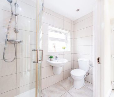 4 bedroom terraced house to rent - Photo 1