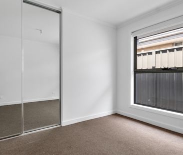 30 Maiolo Crescent - Photo 3
