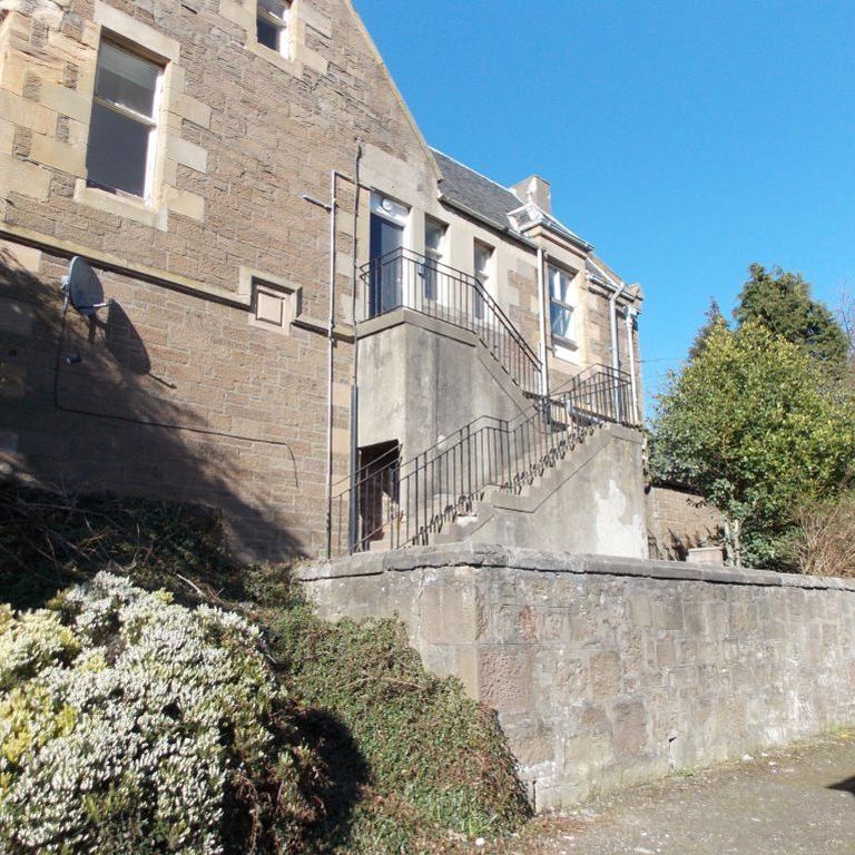 Flat Coupar Angus Road, Dundee - Photo 1