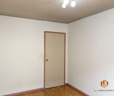 Strathfield - Photo 4