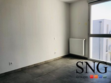 T2 AVEC BALCON ET PARKING - Photo 2