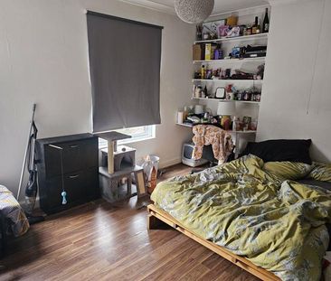 4 bedroom property to rent - Photo 2