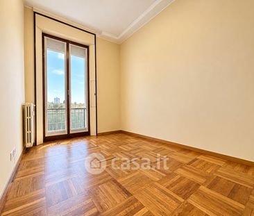 Trilocale in Affitto in Viale Vittorio Veneto 24 a Milano - Photo 2