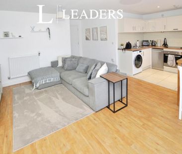 2 bedroom flat to rent - Photo 2