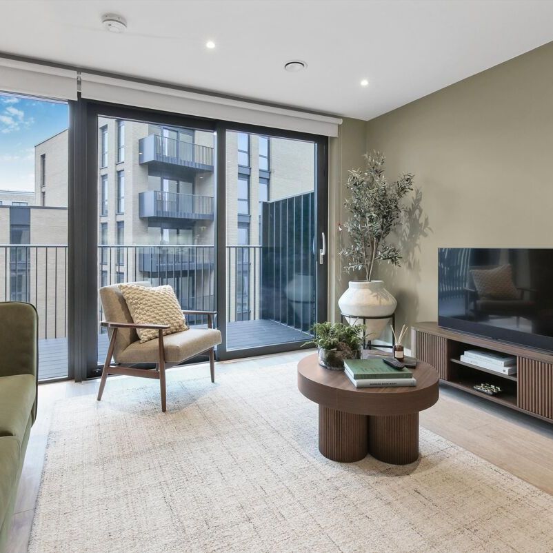 Knight Frank are delighted to present Kew Curve – A Fresh Take on Riverside West London Living.<br /><br />Brand New |Concierge |Gym| Co-Working Area |Meeting Room| Resident’s Lounge| Pet Friendly| - Photo 1