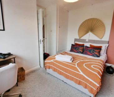 3 bedroom semi-detached house to rent - Photo 6