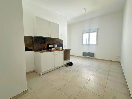 Location Appartement 1 pièces 27 m2 à Lodève - Photo 1