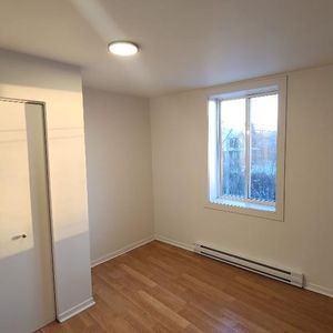 5½ sur 2 étages Face Parc des Îles secteur St-Timothée – 1 455$ - Photo 2