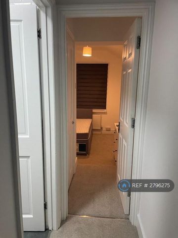 1 bedroom in a house share to rent - Photo 3