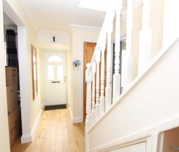 3 bedroom property to rent in Rayleigh - Photo 3