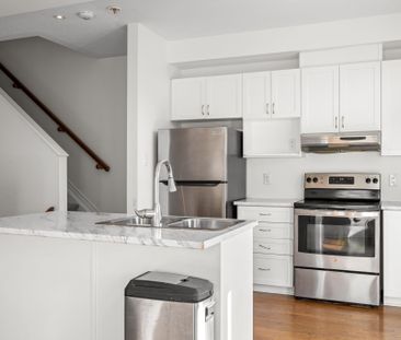 For Lease - 66 Fallengale Crescent, Kanata, Ontario - Photo 6