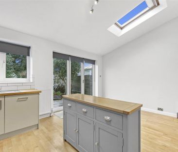 3 bedroom detached house to rent - Photo 5