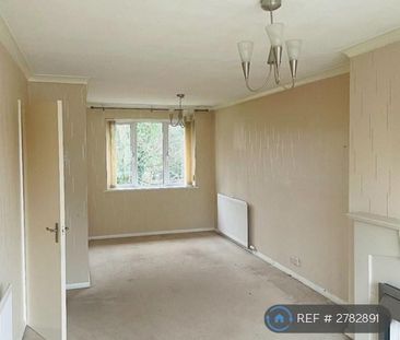 2 bedroom maisonette to rent - Photo 2