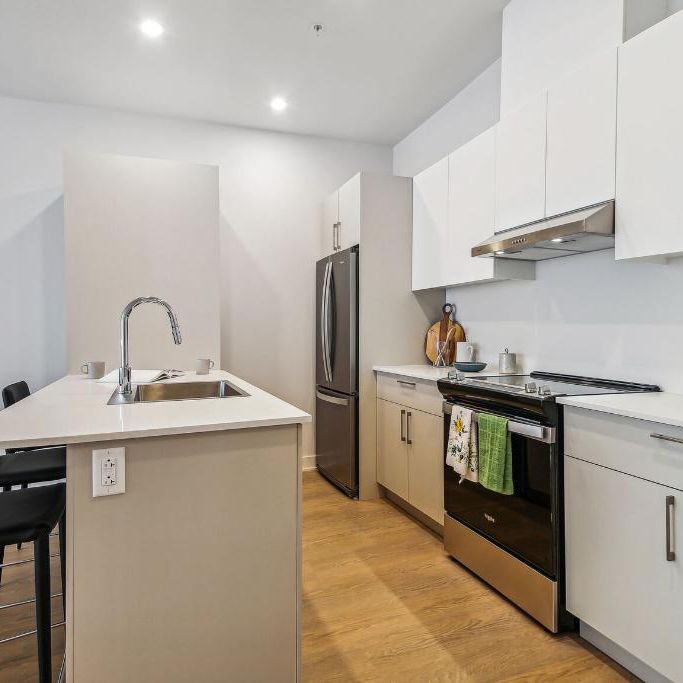 ***Appartement à louer au Square Châteauguay*** - Photo 1