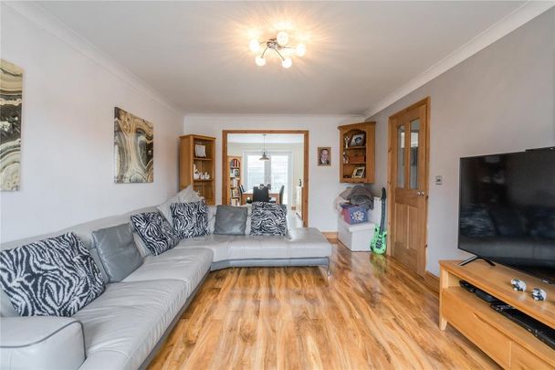 4 bedroom detached house to rent - Photo 1