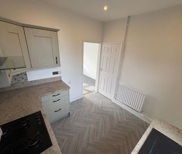2 bed Terraced - To Let - Photo 6