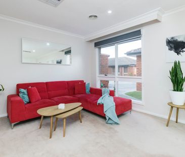 Single-Level Living, Sought after Location - Photo 3