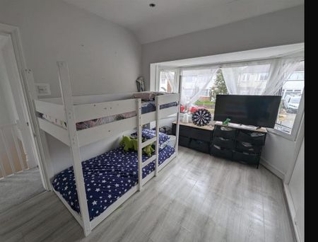 3 bedroom semi-detached house to rent - Photo 3