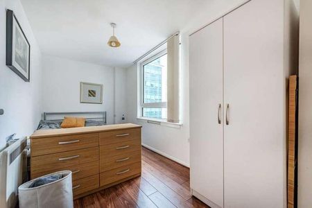 St George Wharf, Vauxhall, SW8 - Photo 3