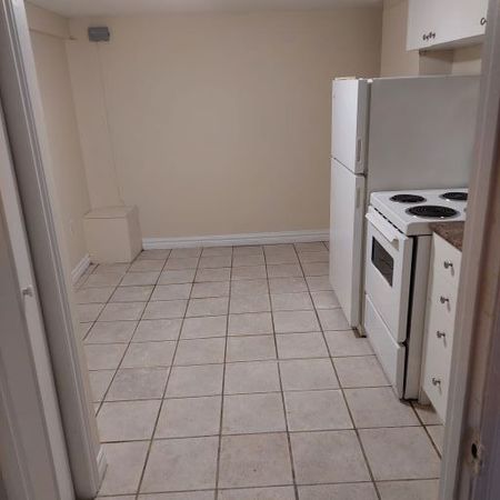 For Lease - 146 Fairholme Avenue Unit# Bach, Toronto, Ontario - Photo 2