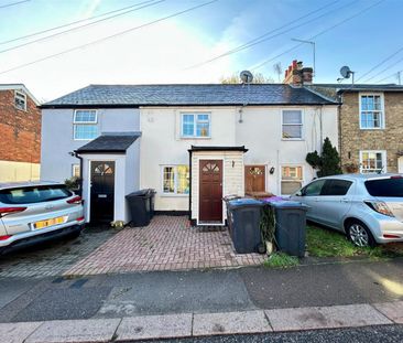 2 Bedroom House - Mid Terrace To Let - Photo 3