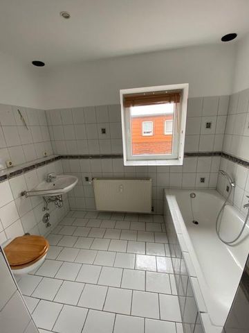 WG. taugliche 3-Raum-Wohnung in MD-Sudenburg ,ca 88m², im DG. mit EBK. zu vermieten - Foto 3