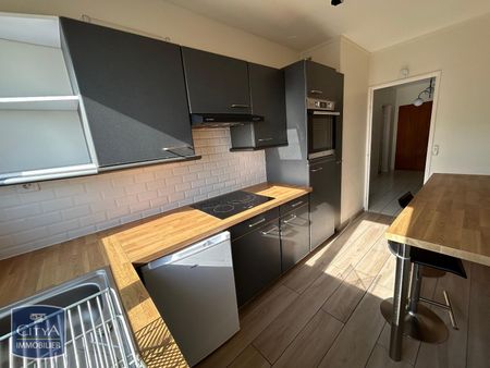 Location Appartement 5 pièces 107m² POITIERS 86000 - Photo 5