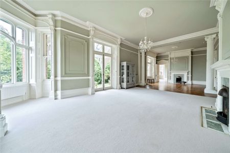 A stylish and charming apartment in desirable Broadwater Down. - Photo 2