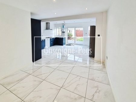 Potters Grove, New Malden - Photo 3