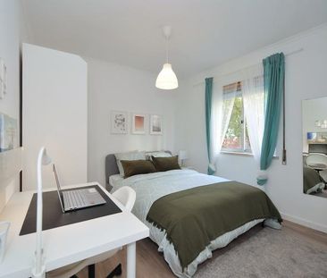 Cozy apartment, FCT 7 minutes by bus - Photo 5