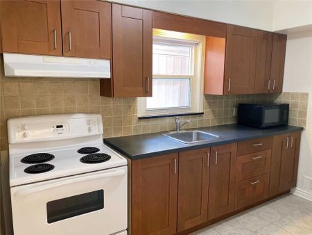 For Lease - 22 Gormley Avenue Unit# Main, Toronto, Ontario - Photo 4