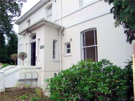 Bretland House, Bretland Road, Tunbridge Wells, Kent, TN4 - Photo 3