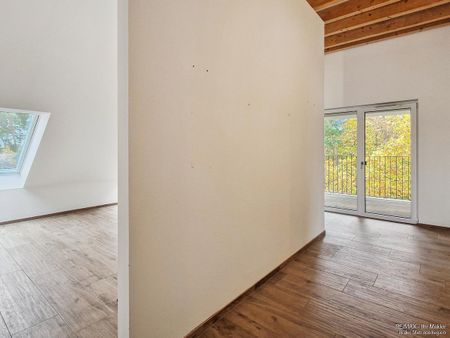 Tolle Dachgeschosswohnung mit Loggia und Einbauküche - Foto 2